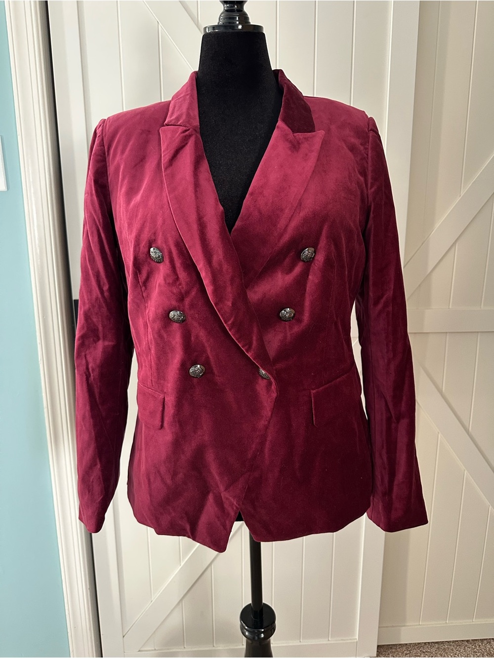 White House Black Market Size 16 Burgundy Velvet Double Breasted Blazer